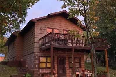 Image de Cozy Lakefront Rental on Lake Gogebic (Sunset Side)