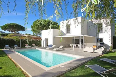 Image de Villa Contemporaine 6 chambres avec piscine privée, jardin, parking & Spa