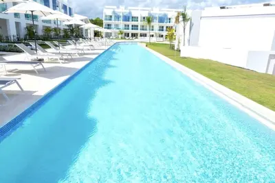 Image de Hermoso Penthouse en Cana Rock con vista Campo de Golf.