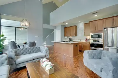 Image de Spacious EaDo Getaway < 1 Mi to Toyota Center!