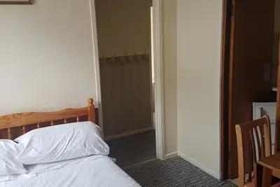 Image de 4 berth, ground floor flat, Apsley 1