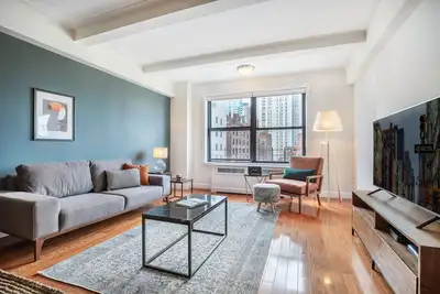 Image de Sharp Ues 2br w/Indoor pool, Doorman + City views by Blueground