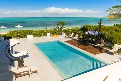 Image de Villa DelEvan 4a / 1-bedroom villa on the Grace Bay Beach,
