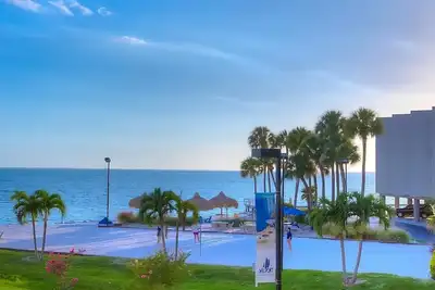 Image de Dreamy Waterfront Escape! Relaxing Bay View Accommodation w/ Balcony | Pool