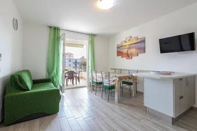 Image de Appartement \"Tirreno\" près de la plage avec A/C, balcon et terrasse