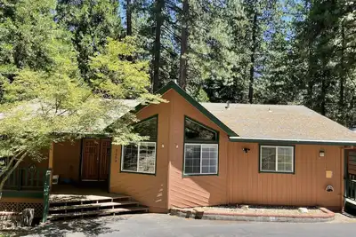 Image de Cozy Cabin in the Woods