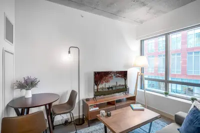 Image de Snug Kendall Square Studio w/ Gym, near Mit & Mgh by Blueground