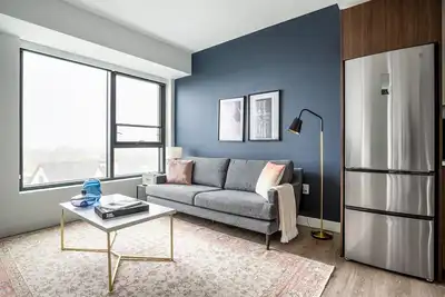 Image de Airy Central Square 1br w/ Gym, Dm, nr. Central Sq. T by Blueground