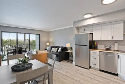 Chic Marina View Residence at South Seas with Bikes
