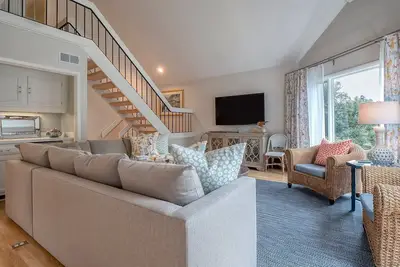 Image de 3br End Unit Spinnaker w/ Beach Boardwalk Access Across Street! Amenity access included! No pets