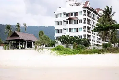 Image de Beautifully furnished 2-bd condo with ocean & mountain views