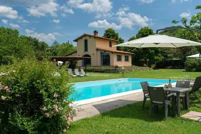 Belle maison de vacances privée avec Wifi, piscine, Tv, animaux admis et parking