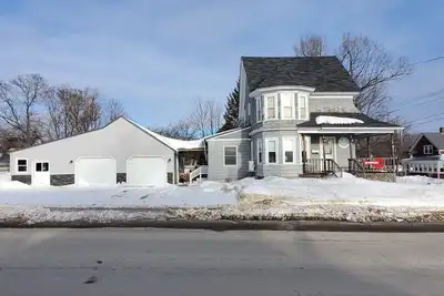 Image de Large House on Atv and Snowmobile Trails