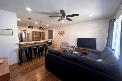 Image de This house is a 4 bedroom(s), 2 bathrooms, located in Wichita, Ks.