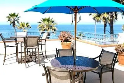 Image de Endless sand and ocean views with breathtaking sunsets