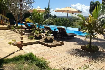 Image de Come surf and eat French gourmet food in a lovely Maison d'Hôtes near the beach