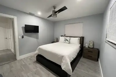 Image de 7 minutes away from beach and hard rock casino, great entertainment