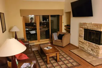 Image de Slopeside Ski-In/Out, Steps to lift, Best Location!