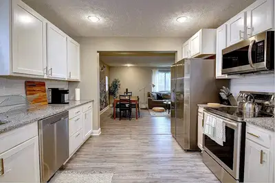 Image de Calm and cozy Wv home conveniently located.