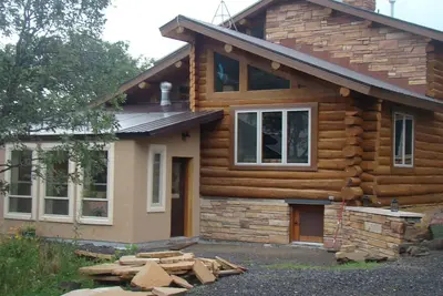 Image de Custom log house located on the Grand Mesa one mile from Powderhorn Ski Resort.