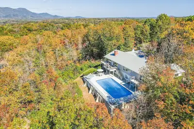 Image de Amazing Views - Heated Pool - Hot Tub - Game Room - Enjoy!