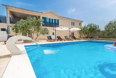 Image de Superbe maison de 7 chambres à Polaca