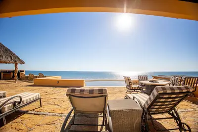 Image de Casa del Mar 4 Bed 4. 5 Bath Beachfront House By Fmi Rentals