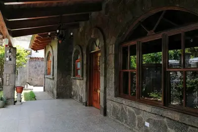 Image de A piece of Country in the Heart of the Village