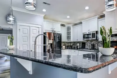 Image de Reluxme | 4br Home w/Backyard Near Carowinds