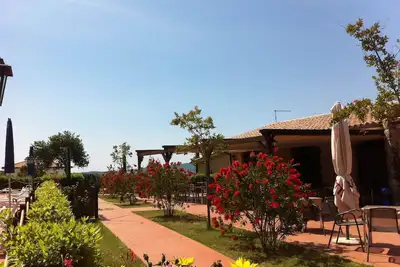 Image de Appartement en Pomaia, terrace et jardin, Wi-Fi, piscine, bassin pour enfants, 5 pers