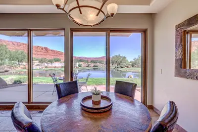 Image de Entrada Oasis 1 Br Waterside Villa w/full Kitchen & Private Garage