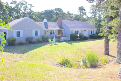 Image de Cozy home close to Dennis beaches **can sleep 8**
