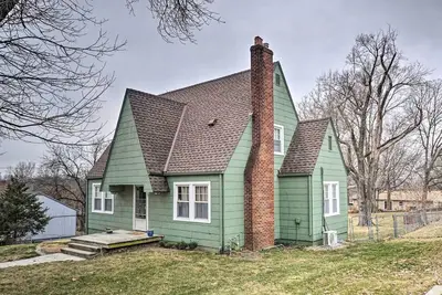 Image de Kansas City Home w/ Large Yard: Pets Welcome