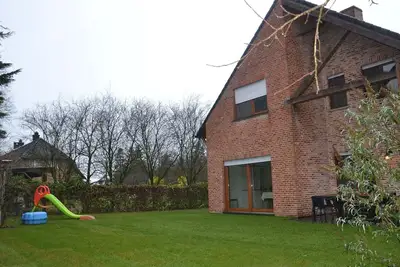 Image de Villa א Puivelde avec Terrasse