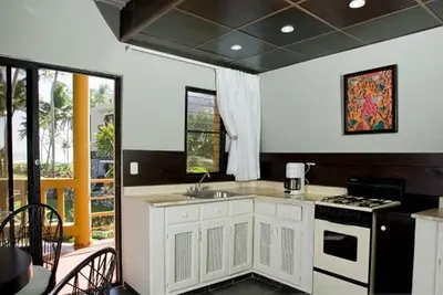 Image de 1bd apartment in beachfront residence, close to shops/restaurants