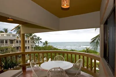Image de 2bd sea-views penthouse in luxury beachfront residence, steps from everything!