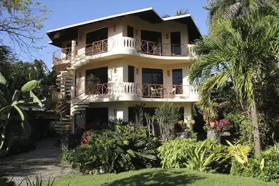 Image de 2bd 2. 5bth condo in gated/secured beachfront residence near all, pool/WiFi