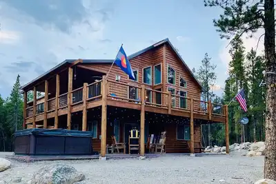 Image de Gorgeous Secluded Cabin; Hot Tub; Mtn Views Pike’s Peak on 5 acres; hiking trail