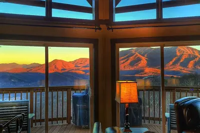 Gatlinburg View Downtown Lights Anakeesta Mt Leconte Tram Skybridge Ski Hot Tub