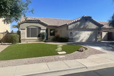 Image de Four bedroom home on golf course.