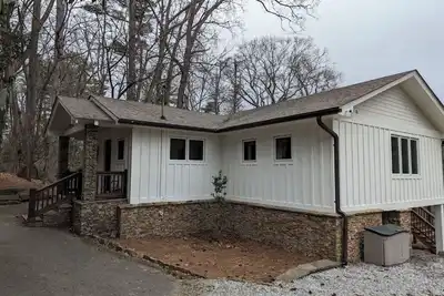 Image de In Town Cottage With Great Views