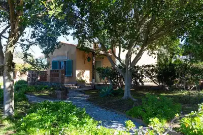 Image de Country lodge just 3km from the beach and surrounded by a Mediterranean garden