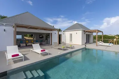 Image de Villa vue mer avec piscine et 4 chambres - Quartier Lurin - Idéale familles