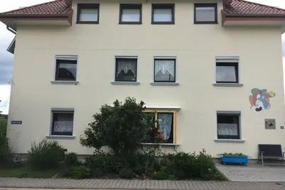 Image de Appartement de vacances \"Am Schaumberg\" avec Wi-Fi et jardin partagé