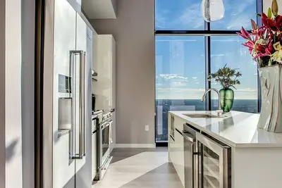 Image de Presidential Penthouse by Atlanta Luxury Rentals