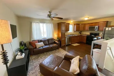 Image de Four Bedroom townhouse near Isu