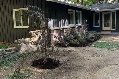 Image de Cozy One Story Home Surrounded by Mountain Views, Trees near Middlebury College
