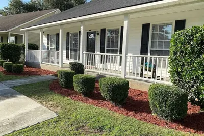 Image de Valdosta Peaceful Home 3br & 2ba close to Sgmc
