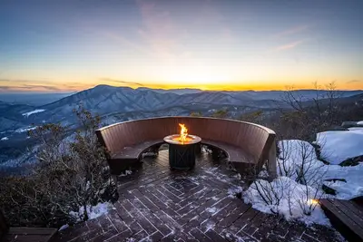 Image de Luxury Chalet, Best Views in Virginia