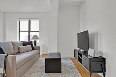Image de Serene Uws 2br w/ Doorman, Gym, near Central Park, by Blueground